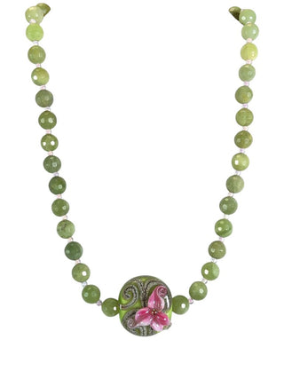 glass pendant necklace