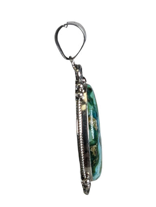 R SS Stone Pendant