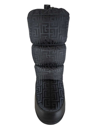 R snow boots retail $400