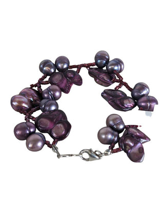 R pearl bracelet