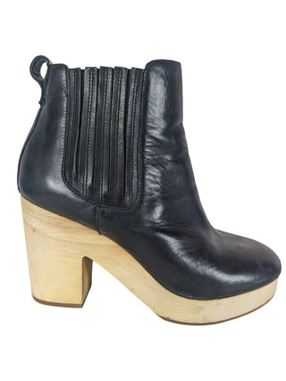 R Wooden Block Heel