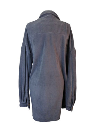 R shirt jacket button