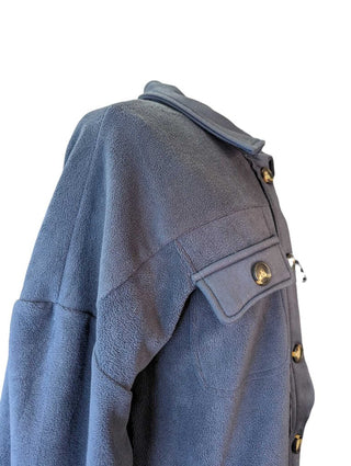 R shirt jacket button