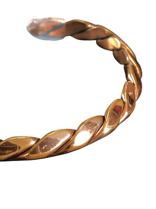 carinated twisted copper cuff