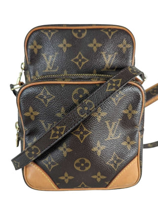 R Amazone 22 Monogram Canvas Crossbody