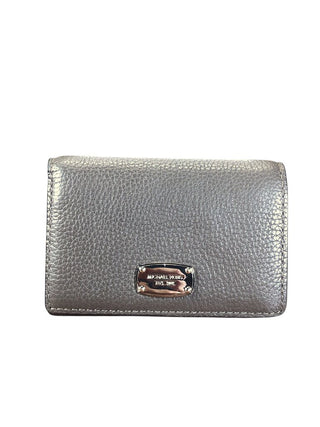 Pebbled Leather Button SNap