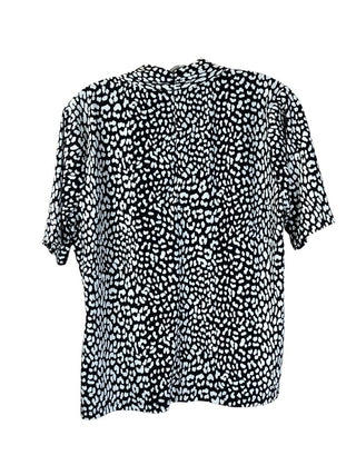 SS knit with peek a boo neck