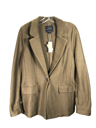 NWT button retail $138