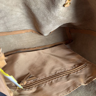 Bonded leather zipper totoe