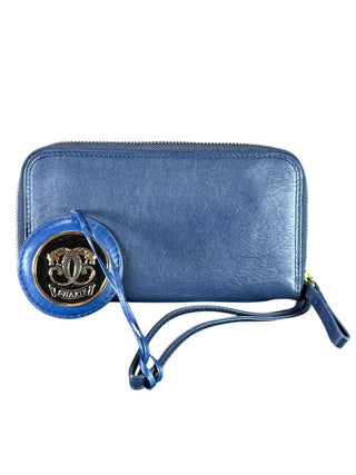NWT two tone overstitched zip around wristlet