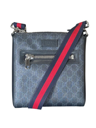 Gucci Supreme canvas small messenger bag