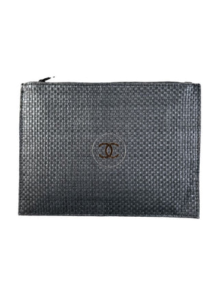 Chanel beauty rattan pouch (not authenticated)
