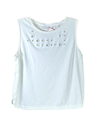 Grommet Neck Detail