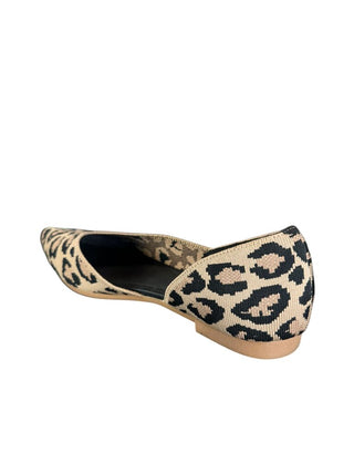 Leopard spotted pointed toe flats
