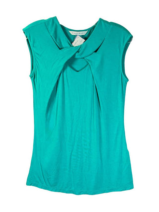 Sleeveless knit twist front