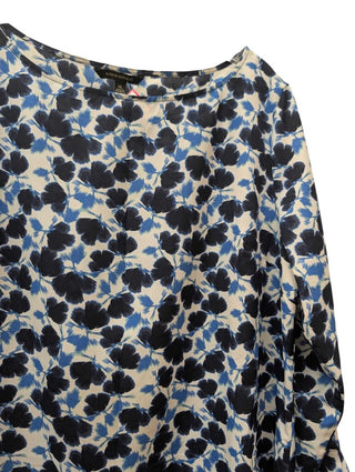 Floral Print Bloude with Ruffled Hem