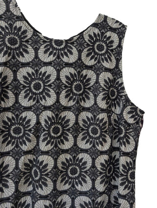 Lace Sleeveless Blouse