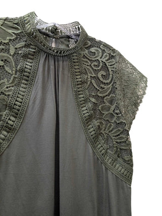 NWT Lace Short Sleeve