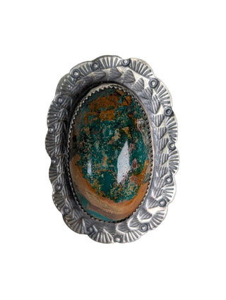 SS Signed Tawney W Stone Ring w/etched edges