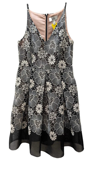 Strapless V Neck Embroidered Floral Flare