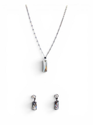 NWT Crystal Necklace and Earring Set