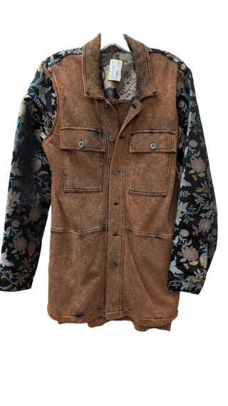 NWT Floral Sleeve