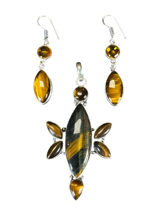 Silver/stone pendant and earrings