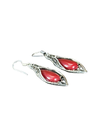 Silver/stone earrings and pendant