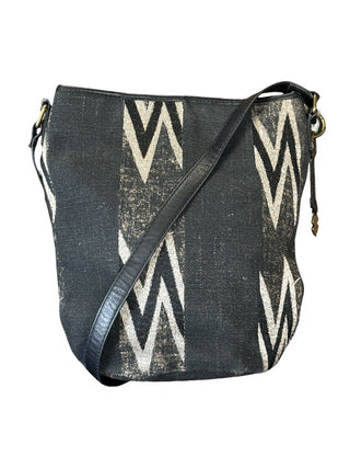 Woven fabric shoulder bag