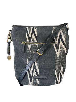 Woven fabric shoulder bag