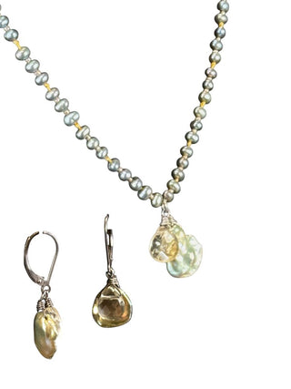 Pearl Pendant Necklace with Earrings