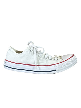 Classic Lace Up