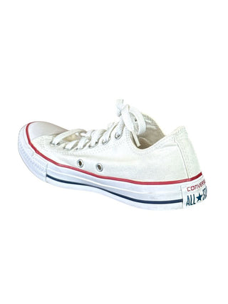 Classic Lace Up