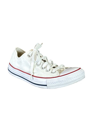 Classic Lace Up