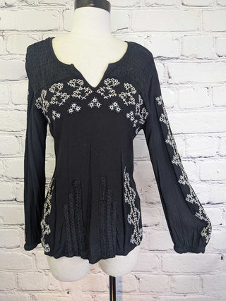 R Embroidered V-Neck
