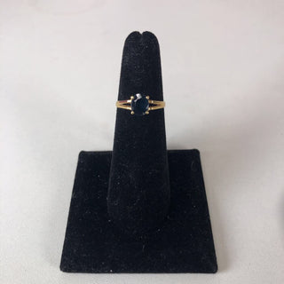 R 18k stone ring