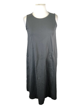 R Sleeveless maxi dress w/ on seam pockets