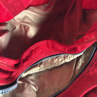 R Nylon zip top tote