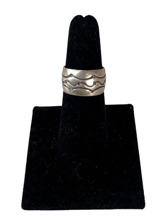 R Sterling stamped cigar band ring