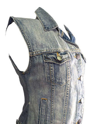 R denim button