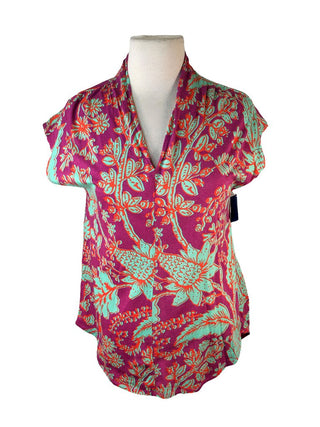 R Sleeveless floral pullover top