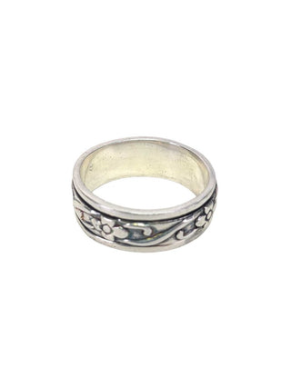 R sterling spinner ring