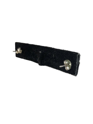 R Sterling fluted post earrings