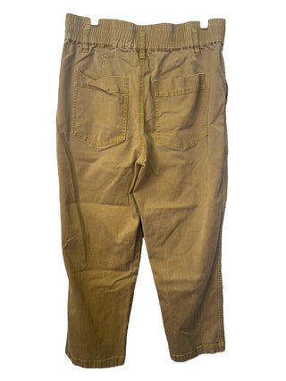R cropped cargo