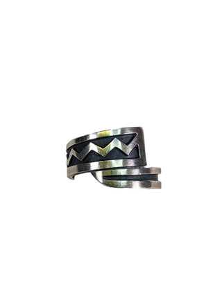 R sterling etched adjustable ring