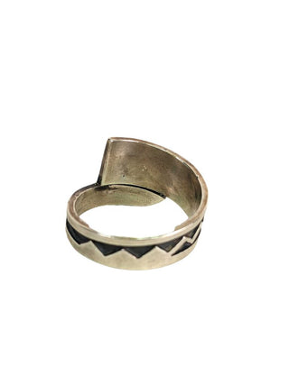 R sterling etched adjustable ring