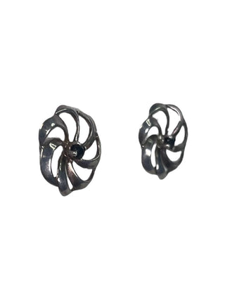 R sterling stone swirl earrings
