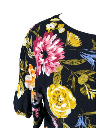 R Floral pullover top