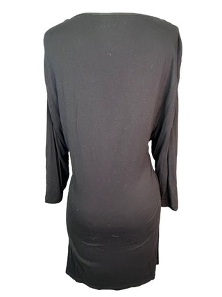 R V-Neck Embroidered Top