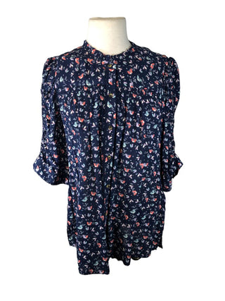 R Button front butterfly shirt